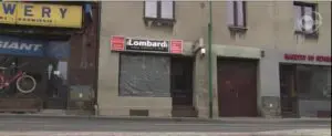 صورة تثبت أن الواجهة المحطمة هي لمتجر lombardu وليست لمسجد