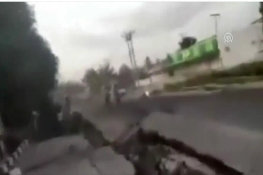 ادعاء لحظة وقوع زلزال افغانستان