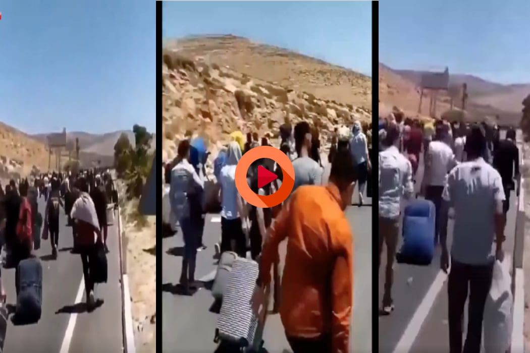 سوريين عائدين إلى بلادهم