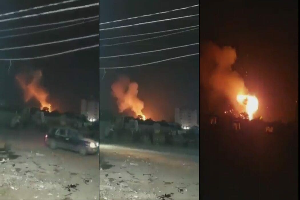 قصف مطار صنعاء